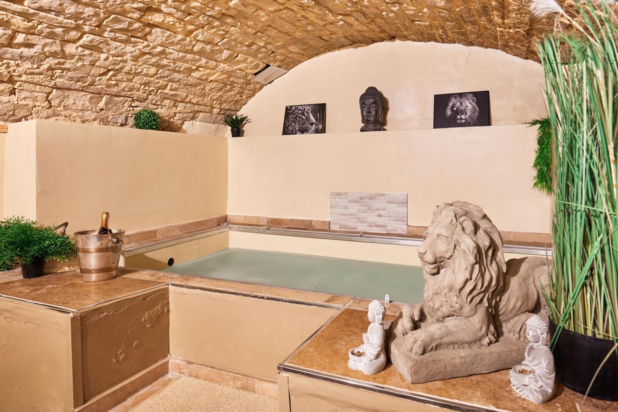 Suite Lovespa Coligny ภายนอก รูปภาพ